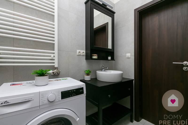 BA/PETRŽALKA-Rent 2 bedroom apartment with loggia in new building