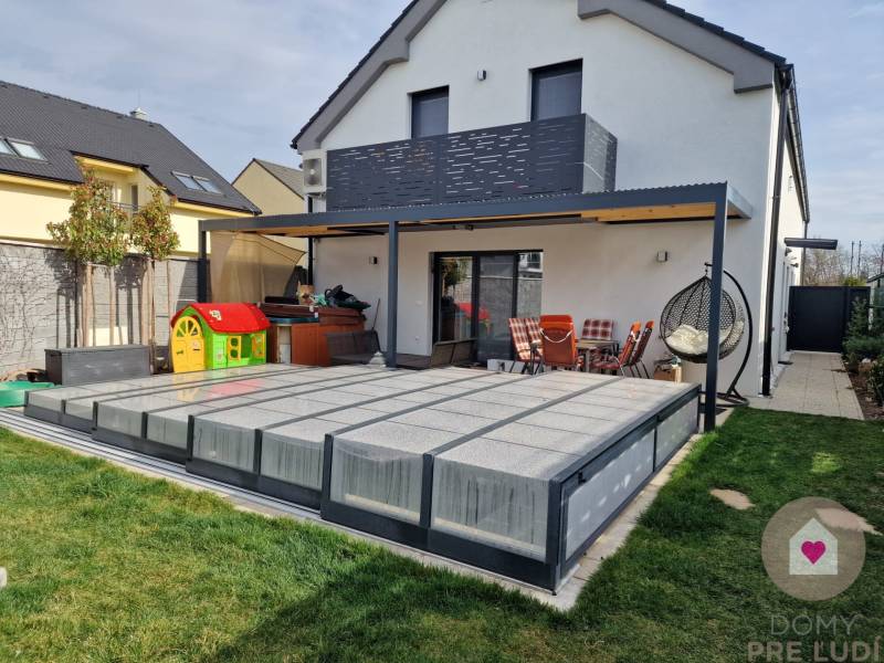 BA/VRAKUŇA-Rent of a 5-room house with 2 garages, swimming pool,garden