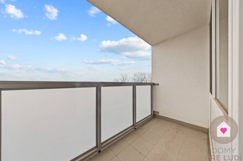 BA/RUŽINOV-Sale of a spacious 2-bedroom apartment with a view balcony 