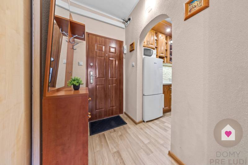 BA/RUŽINOV-Sale of a spacious 2-bedroom apartment with a view balcony 