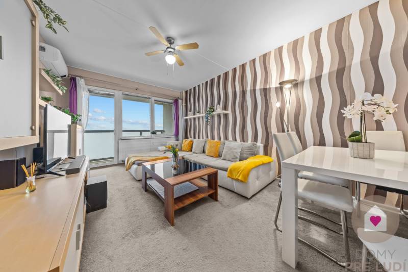 BA/RUŽINOV-Sale of a spacious 2-bedroom apartment with a view balcony 