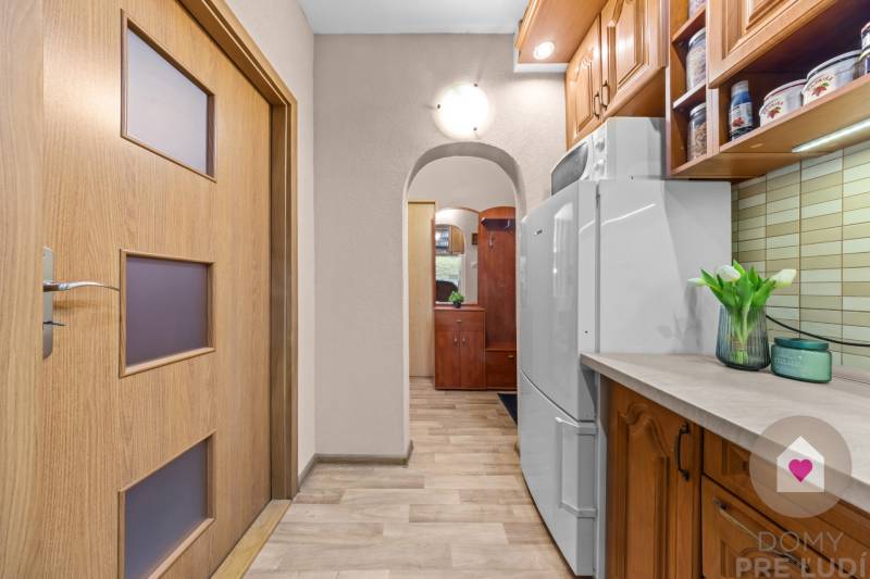 BA/RUŽINOV-Sale of a spacious 2-bedroom apartment with a view balcony 