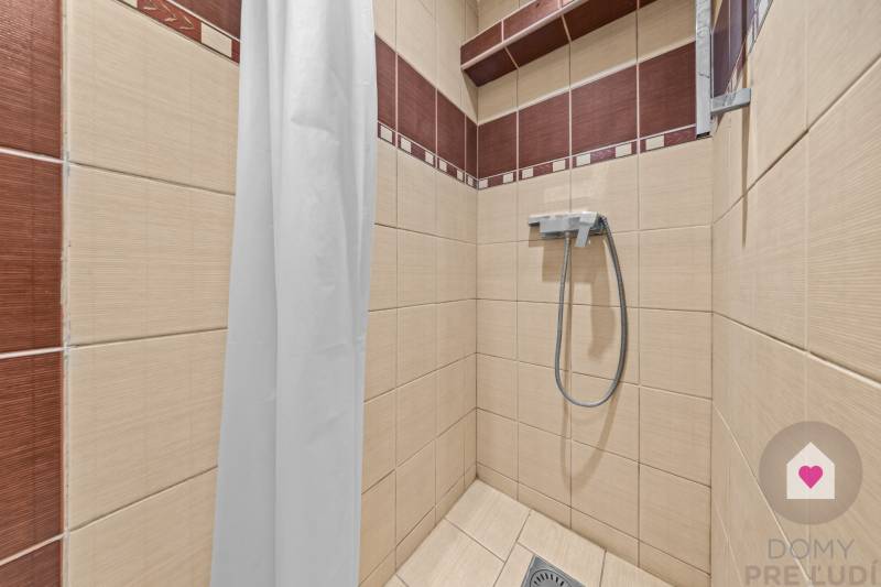 BA/RUŽINOV-Sale of a spacious 2-bedroom apartment with a view balcony 