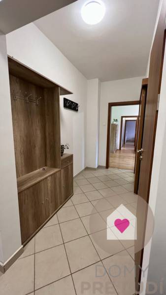 BA/RUŽINOV- 3 bedroom apartment for rent with a balcony and loggia 