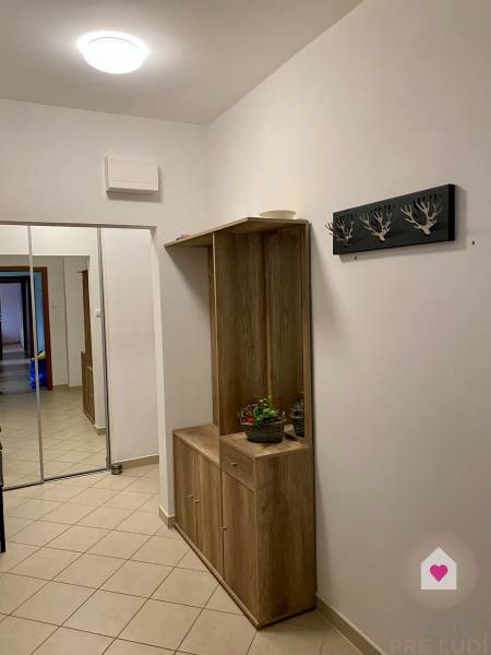 BA/RUŽINOV- 3 bedroom apartment for rent with a balcony and loggia 