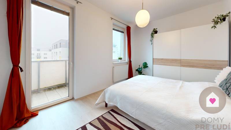 BA/IV-Rent of a furnished 2-room apartment with a balcony and parking 