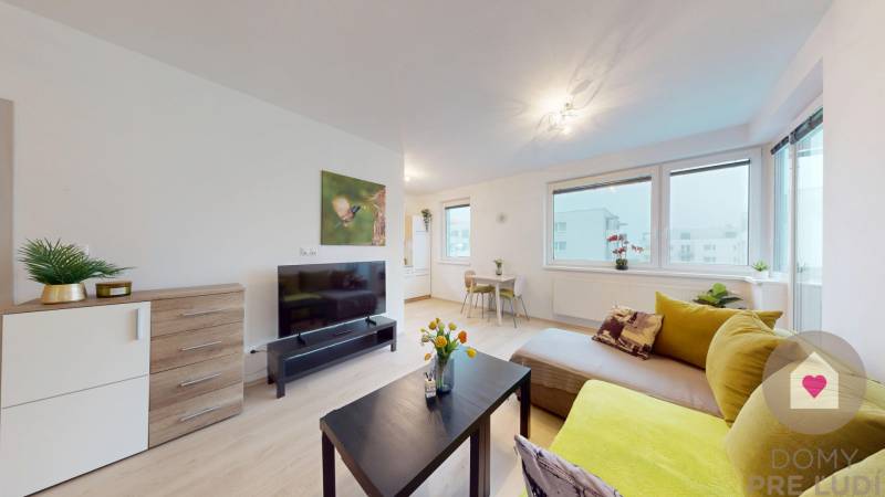 BA/IV-Rent of a furnished 2-room apartment with a balcony and parking 