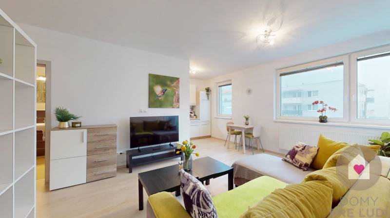 BA/IV-Rent of a furnished 2-room apartment with a balcony and parking 