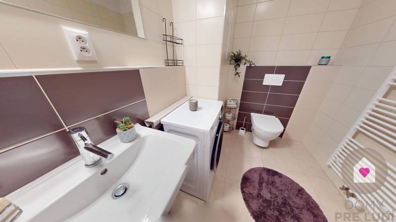 BA/IV-Rent of a furnished 2-room apartment with a balcony and parking 