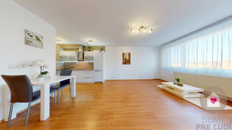 BA/PETRŽALKA-Rent 2 bedroom flat with balcony only 5 min from Draždiak