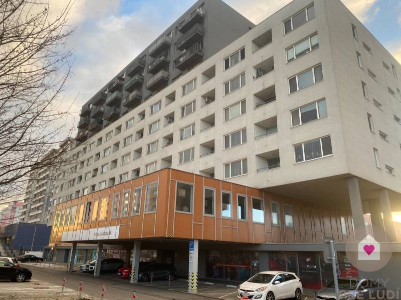 BA/PETRŽALKA-Rent 2 bedroom flat with balcony only 5 min from Draždiak