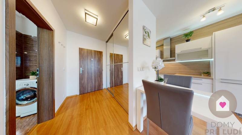 BA/PETRŽALKA-Rent 2 bedroom flat with balcony only 5 min from Draždiak