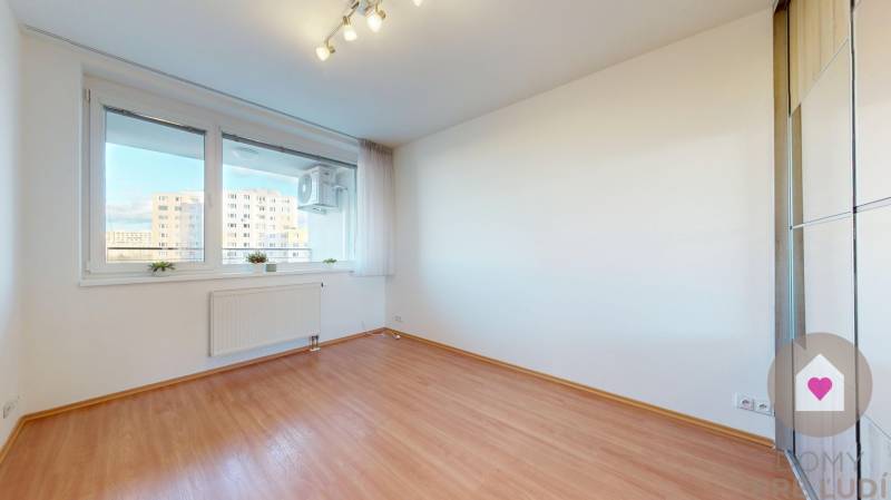 BA/PETRŽALKA-Rent 2 bedroom flat with balcony only 5 min from Draždiak