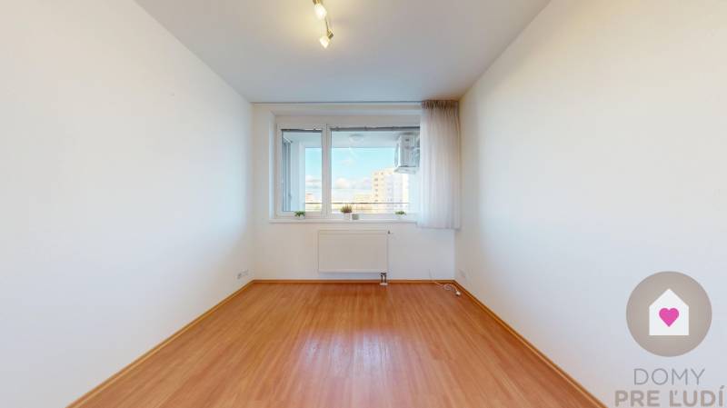 BA/PETRŽALKA-Rent 2 bedroom flat with balcony only 5 min from Draždiak