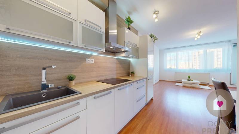 BA/PETRŽALKA-Rent 2 bedroom flat with balcony only 5 min from Draždiak