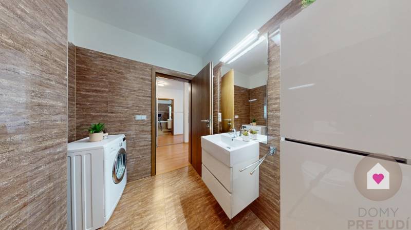 BA/PETRŽALKA-Rent 2 bedroom flat with balcony only 5 min from Draždiak