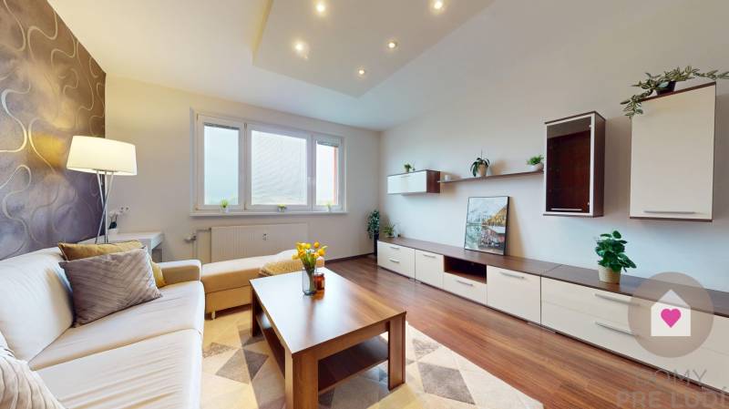 BA/PETRŽALKA-Renovated and furnished 3-room apartment with a balcony