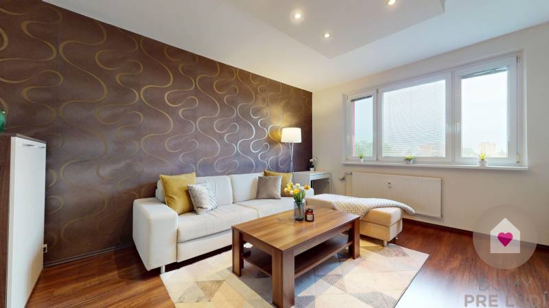 BA/PETRŽALKA-Renovated and furnished 3-room apartment with a balcony