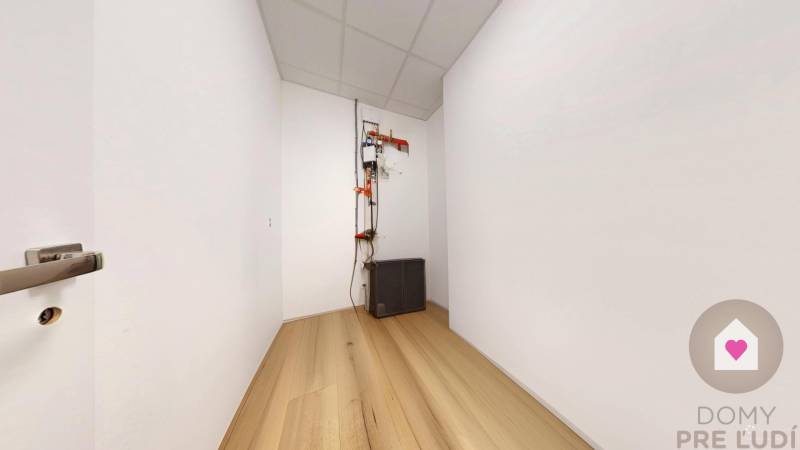 NIVY/JARABINKY - commercial space on the pedestrian zone for rent