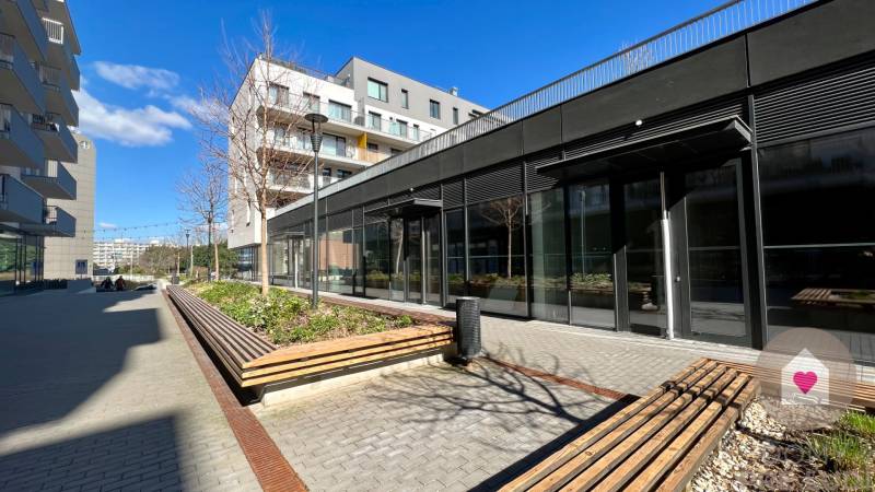 NIVY/JARABINKY - commercial space on the pedestrian zone for rent