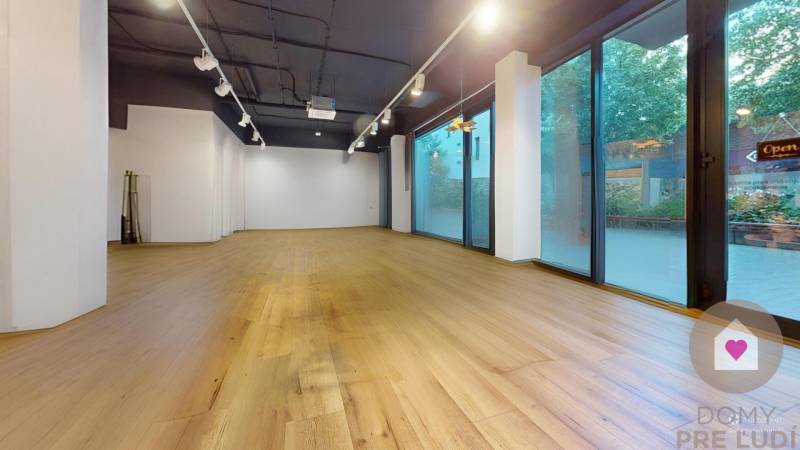 NIVY/JARABINKY - commercial space on the pedestrian zone for rent