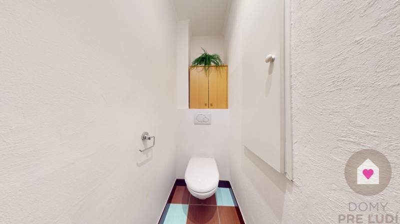 BA/PETRŽALKA-Renovated and furnished 3-room apartment with a balcony