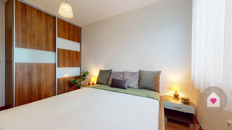 BA/PETRŽALKA-Renovated and furnished 3-room apartment with a balcony