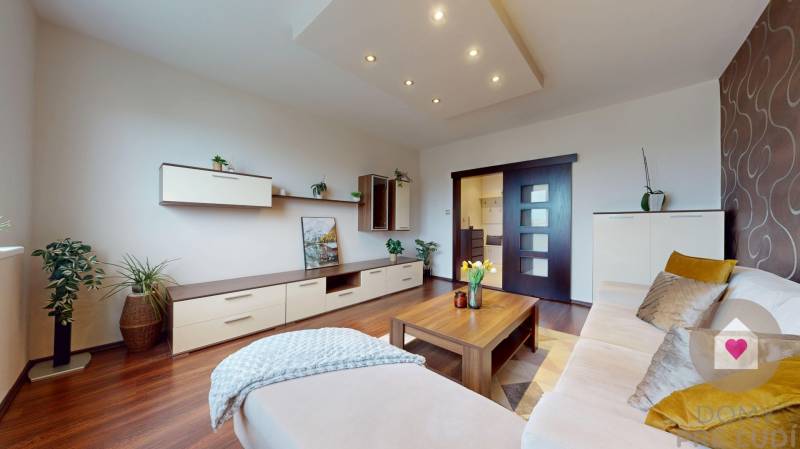 BA/PETRŽALKA-Renovated and furnished 3-room apartment with a balcony