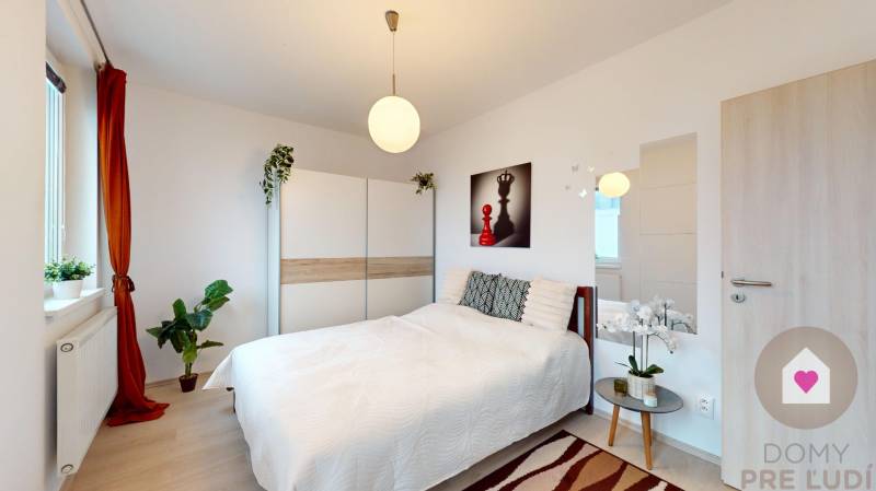 BA/IV-Rent of a furnished 2-room apartment with a balcony and parking 