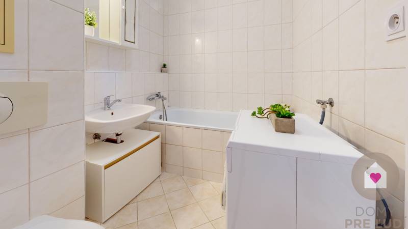 BA/Devínska Nová Ves-Rent of a 1.5-room apartment with a loggia 