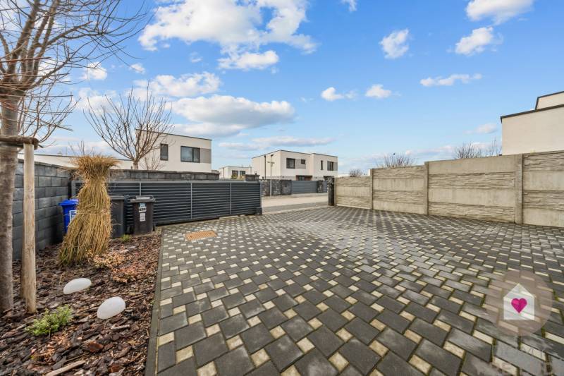 ROVINKA-Rent of a modern, furnished, newly built 4-room family house