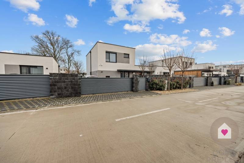 ROVINKA-Rent of a modern, furnished, newly built 4-room family house