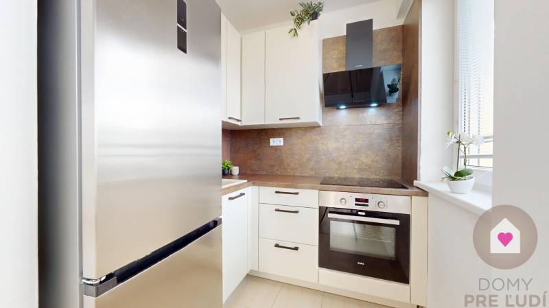 BA/Devínska Nová Ves-Sale of 1.5-room apartment with a loggia 