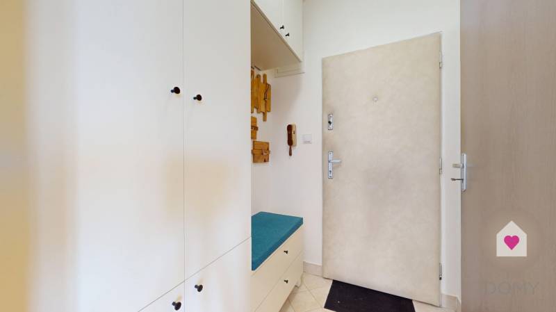 BA/Devínska Nová Ves-Sale of 1.5-room apartment with a loggia 