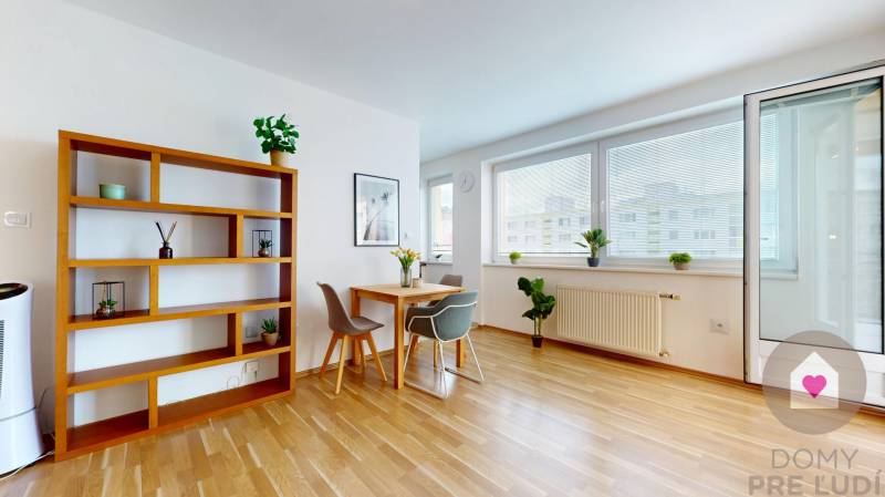 BA/Devínska Nová Ves-Sale of 1.5-room apartment with a loggia 