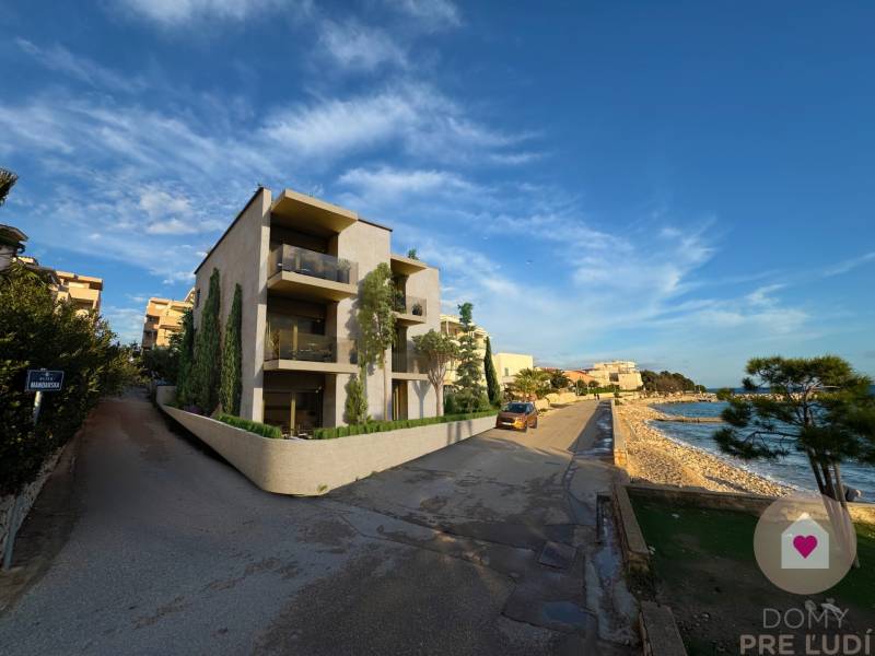 HR/PAG/MANDRE- Sale of luxury apartmentsdirectly on the beach