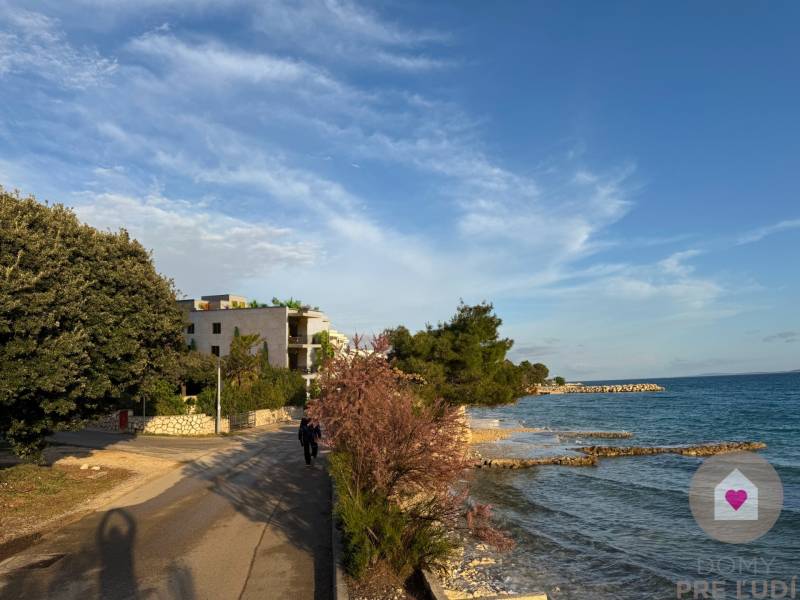 HR/PAG/MANDRE- Sale of luxury apartmentsdirectly on the beach