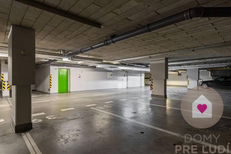 BA/IV-Rent of a furnished 2-room apartment with a balcony and parking 