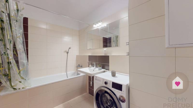 BA/IV-Rent of a furnished 2-room apartment with a balcony and parking 