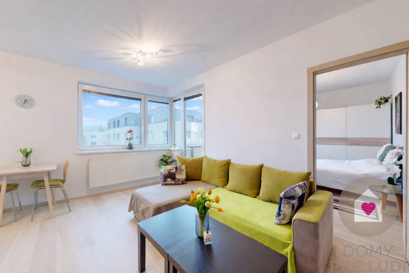 BA/IV-Rent of a furnished 2-room apartment with a balcony and parking 