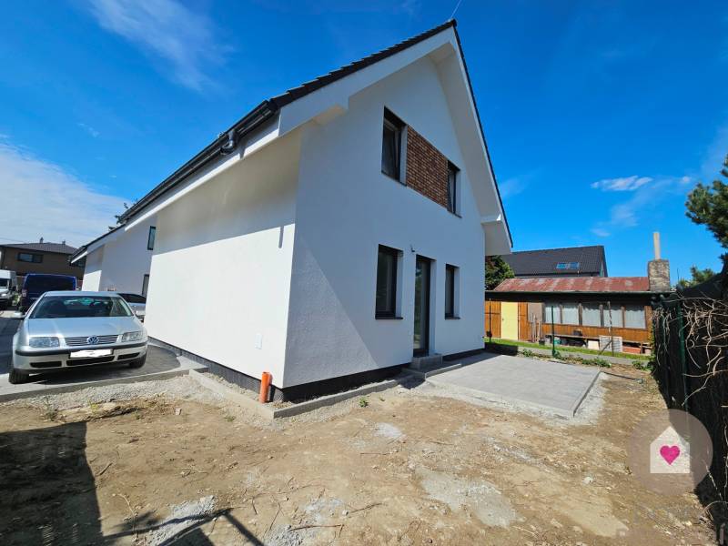 Sale Family house, Family house, Hradská, Bratislava - Vrakuňa, Slovak