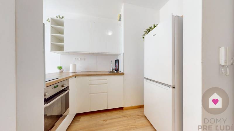 BA/PETRŽALKA-Rent 1-room apartment with air conditioning and balcony 