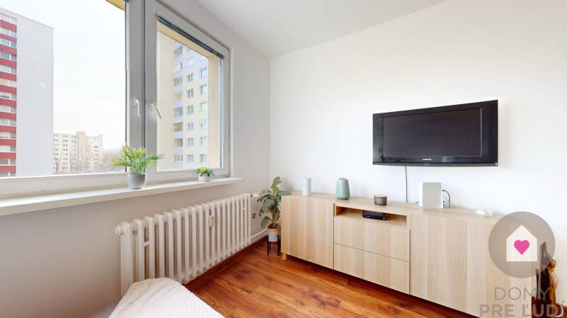 BA/DÚBRAVKA-Rent of a fully furnished 1-room apartment with a kitchen