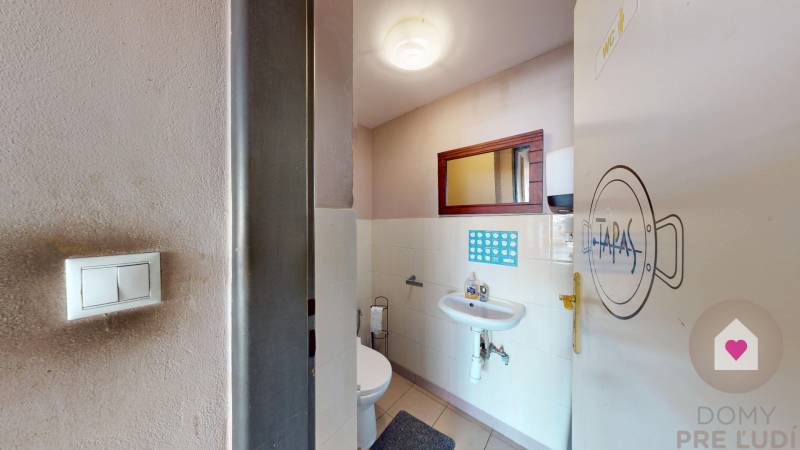 BA/ZÁHORSKÁ BYSTRICA-Sale of investment commercial space in the center