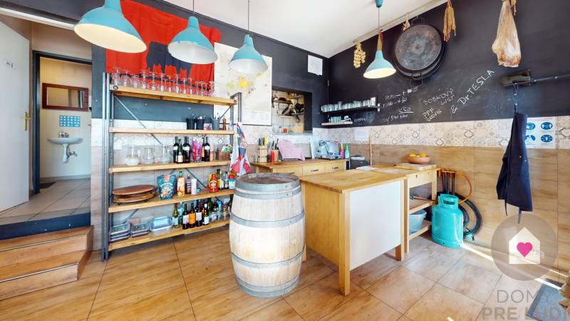 BA/ZÁHORSKÁ BYSTRICA-Sale of investment commercial space in the center