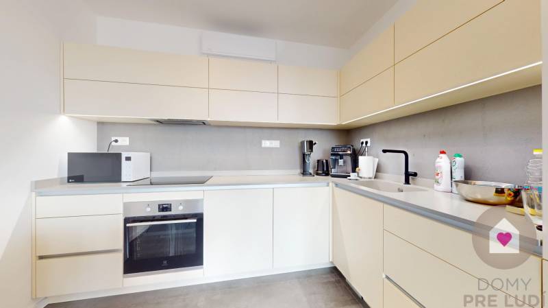 BA/PETRŽALKA-Furnished 2-room apartment with balcony in a new building