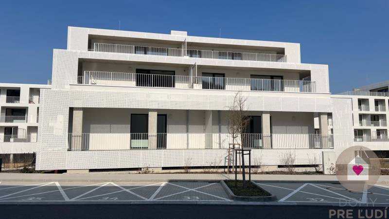BA IV/AGÁTY-Rent of a modern designer 3-room apartment with terrace