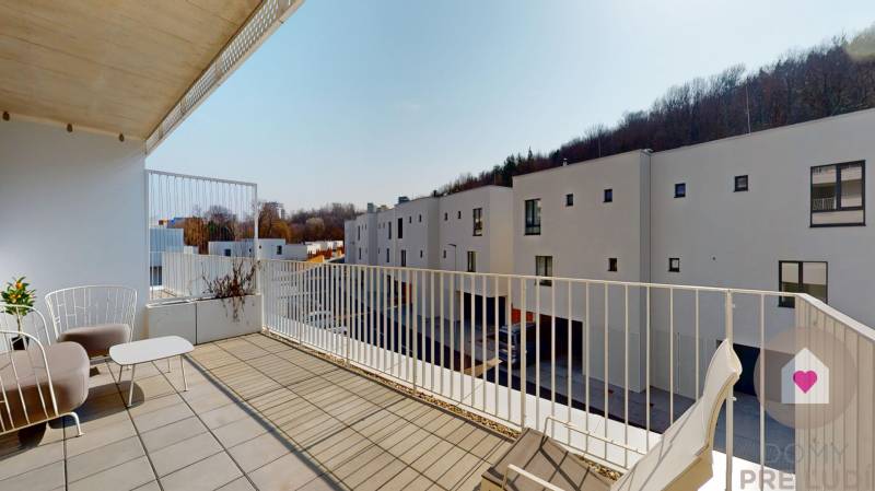 BA IV/AGÁTY-Rent of a modern designer 3-room apartment with terrace