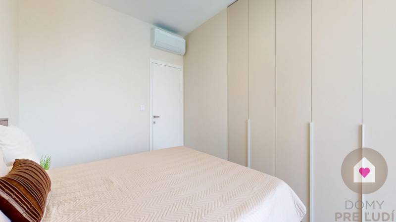 BA IV/AGÁTY-Rent of a modern designer 3-room apartment with terrace