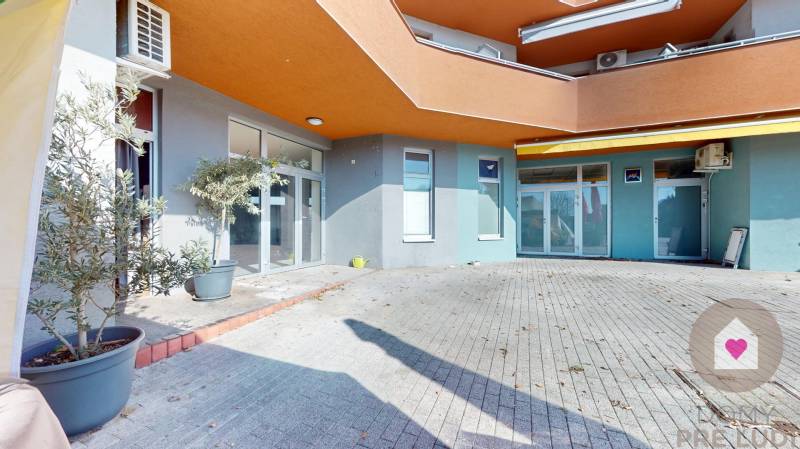 BA/ZÁHORSKÁ BYSTRICA-Sale of investment commercial space in the center